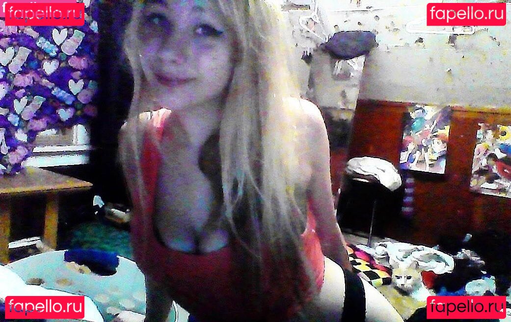 Twintailtsundere / tsunderetwintails Onlyfans Photo Gallery 