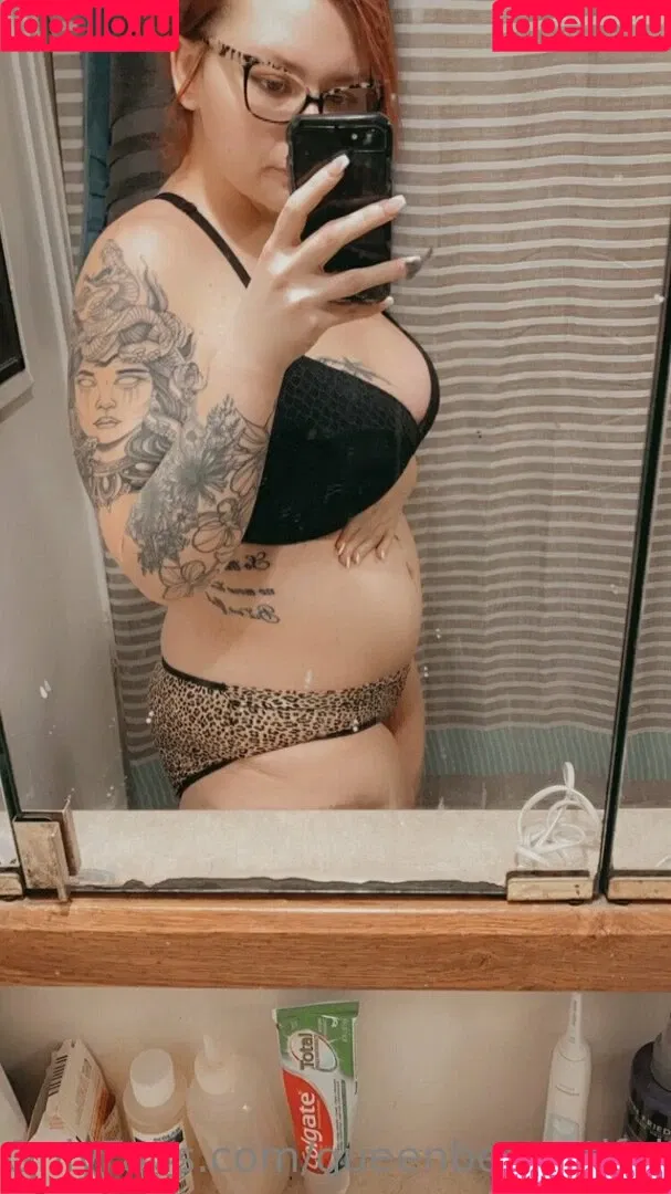 queenbeeautiful2021 Onlyfans Photo Gallery 