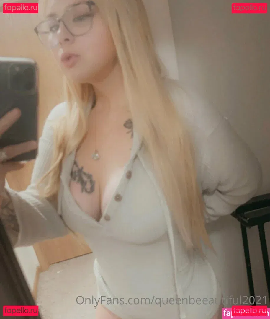 queenbeeautiful2021 Onlyfans Photo Gallery 