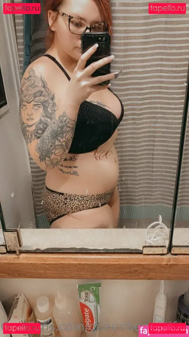 queenbeeautiful2021 Onlyfans Photo Gallery 