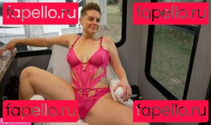 rvbabe / wanderingrvbabe Onlyfans Photo Gallery 