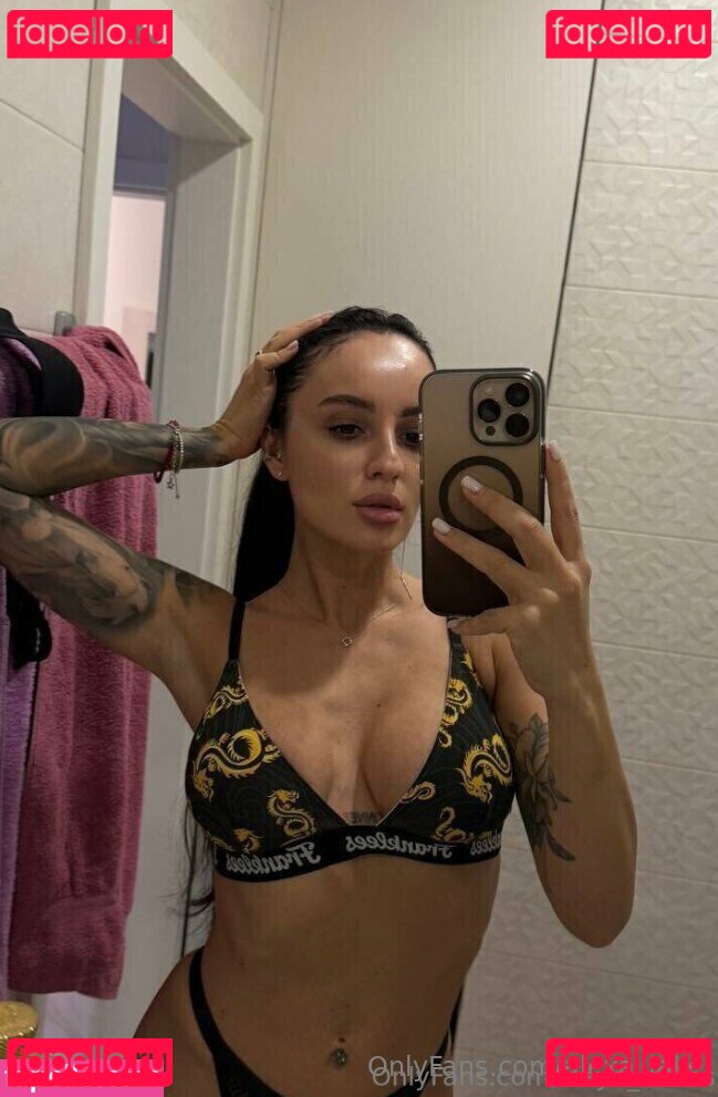 alexa_lake / lexarae93 Onlyfans Photo Gallery 