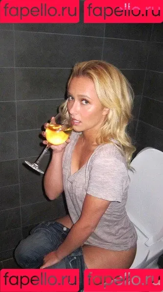 Hayden Panettiere Onlyfans Photo Gallery 