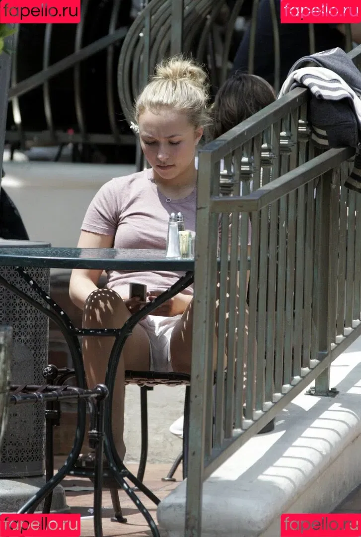 Hayden Panettiere Onlyfans Photo Gallery 