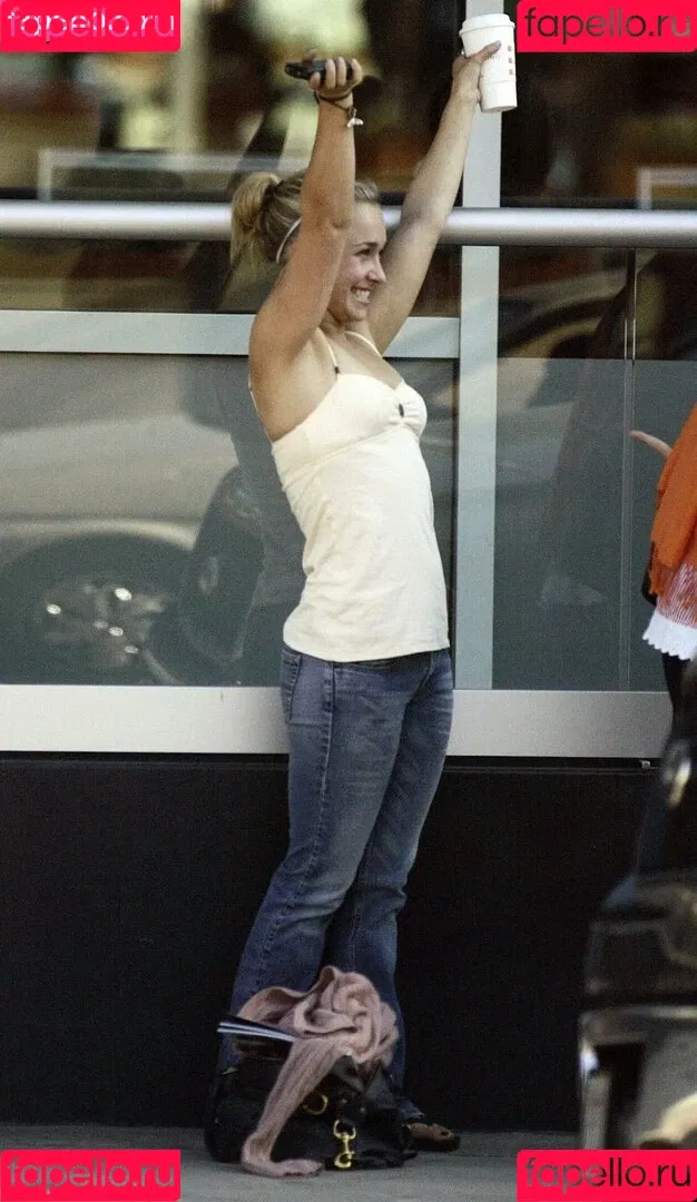 Hayden Panettiere Onlyfans Photo Gallery 