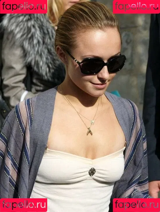 Hayden Panettiere Onlyfans Photo Gallery 