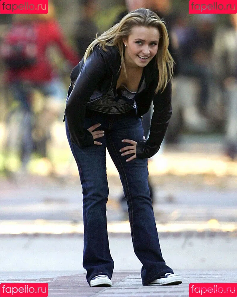 Hayden Panettiere Onlyfans Photo Gallery 