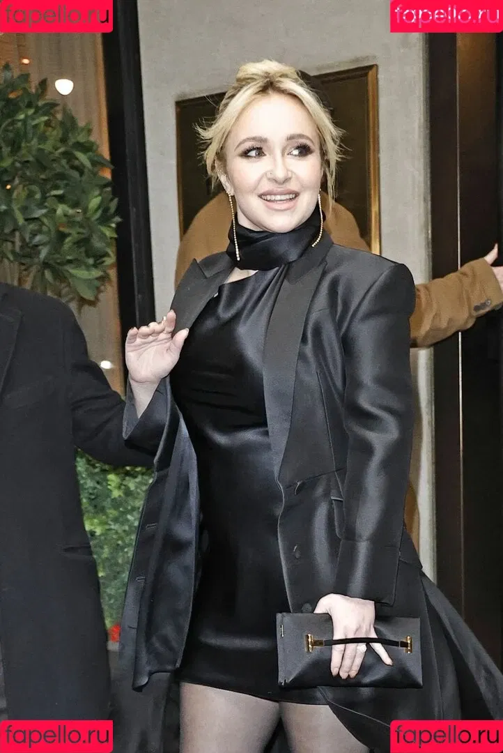Hayden Panettiere Onlyfans Photo Gallery 