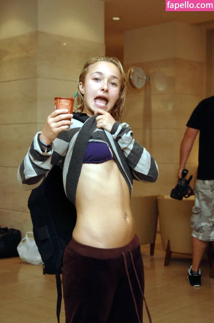 Hayden Panettiere Onlyfans Photo Gallery 