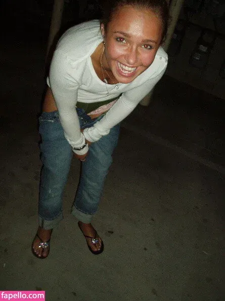 Hayden Panettiere Onlyfans Photo Gallery 