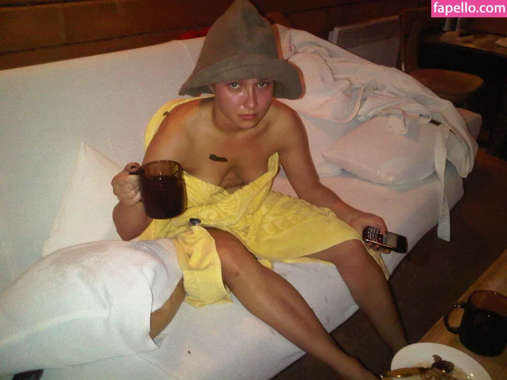 Hayden Panettiere Onlyfans Photo Gallery 