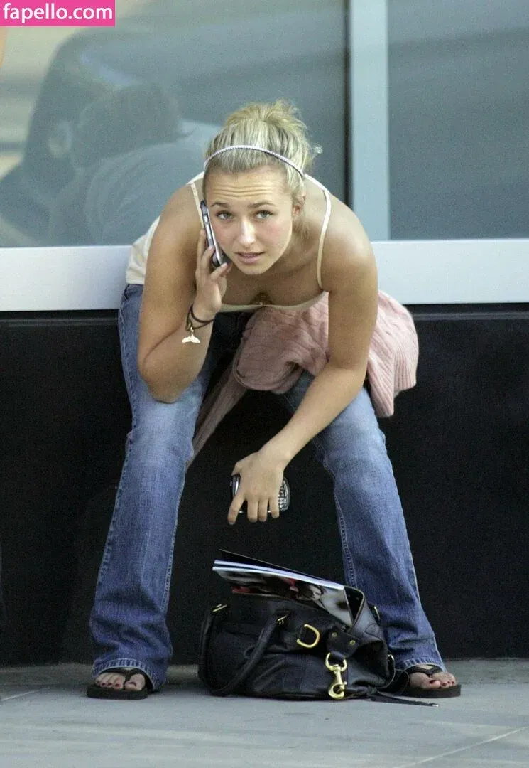 Hayden Panettiere Onlyfans Photo Gallery 