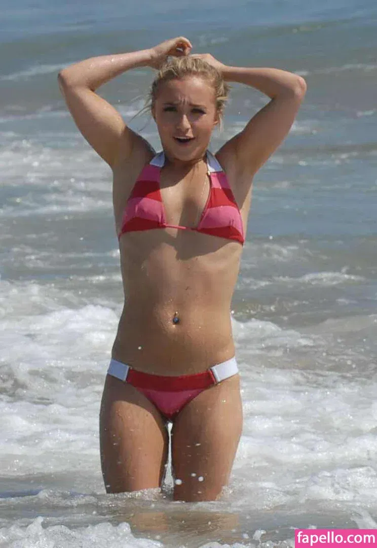 Hayden Panettiere Onlyfans Photo Gallery 