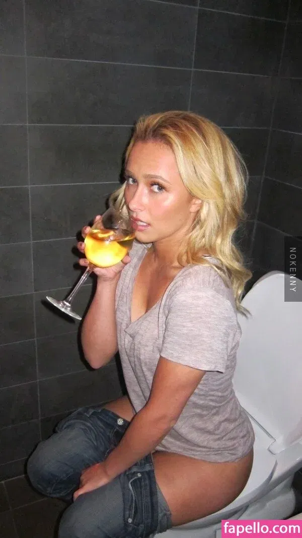 Hayden Panettiere Onlyfans Photo Gallery 