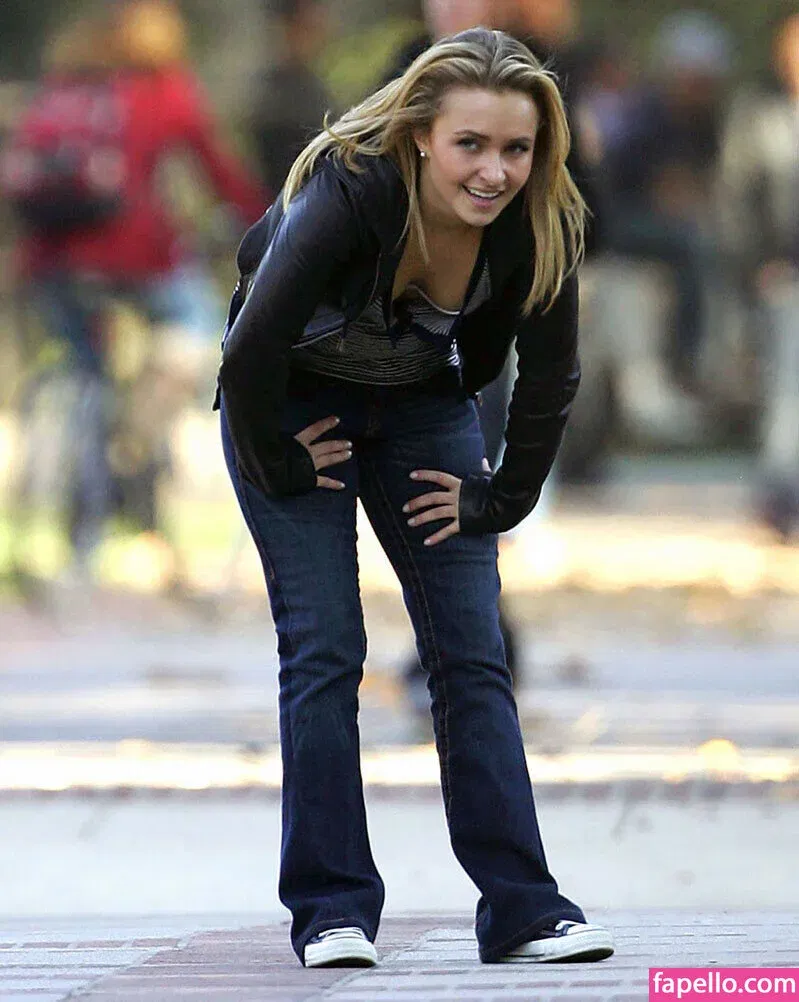 Hayden Panettiere Onlyfans Photo Gallery 