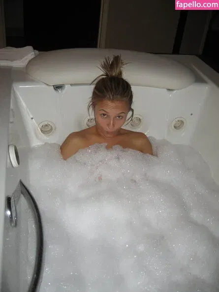 Hayden Panettiere Onlyfans Photo Gallery 