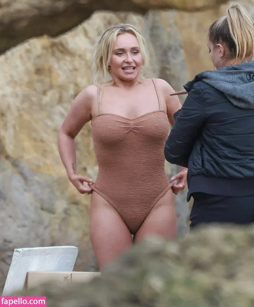 Hayden Panettiere Onlyfans Photo Gallery 
