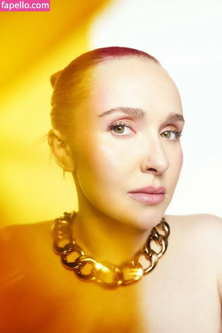 Hayden Panettiere Onlyfans Photo Gallery 