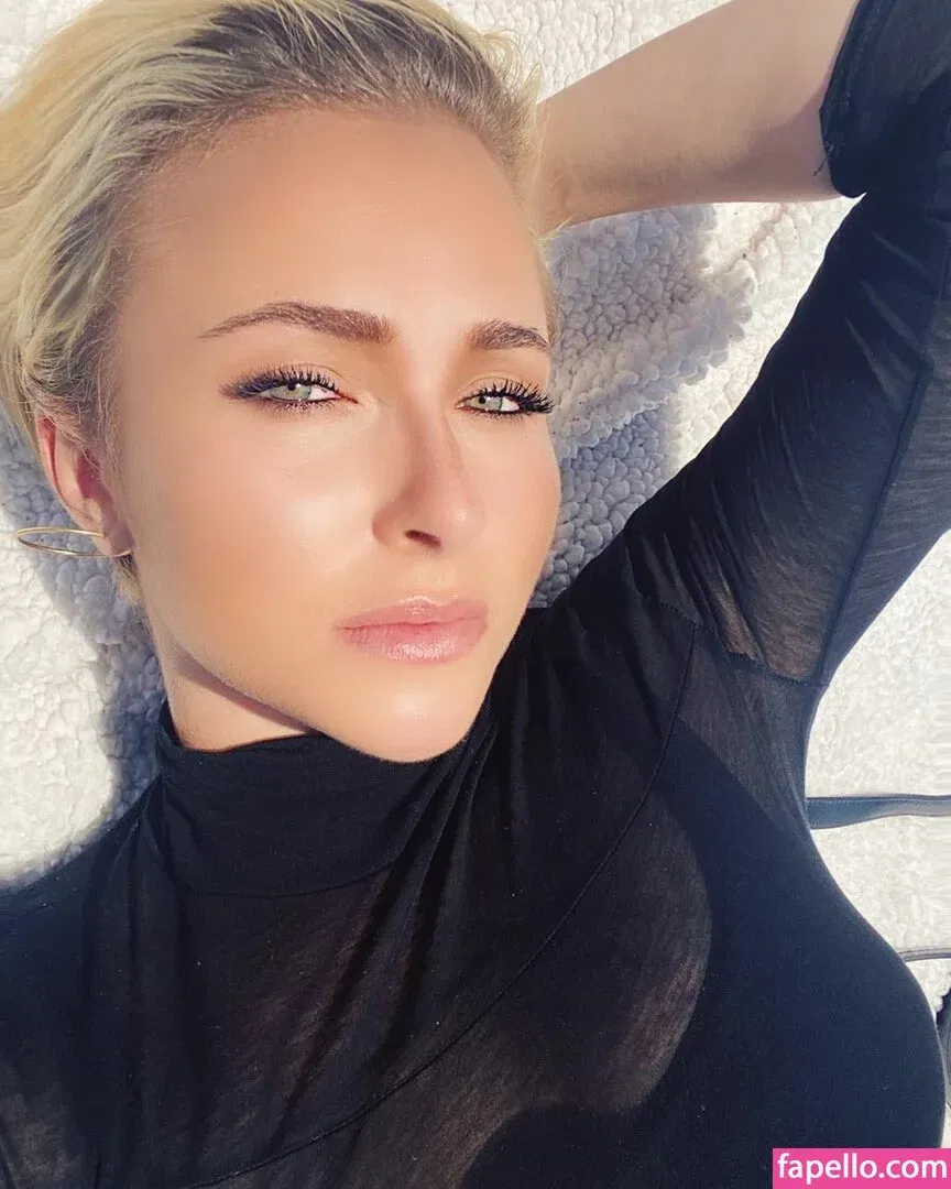 Hayden Panettiere Onlyfans Photo Gallery 