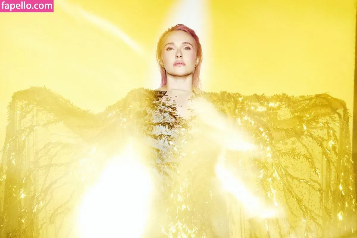 Hayden Panettiere Onlyfans Photo Gallery 