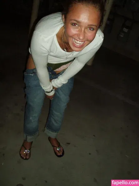 Hayden Panettiere Onlyfans Photo Gallery 