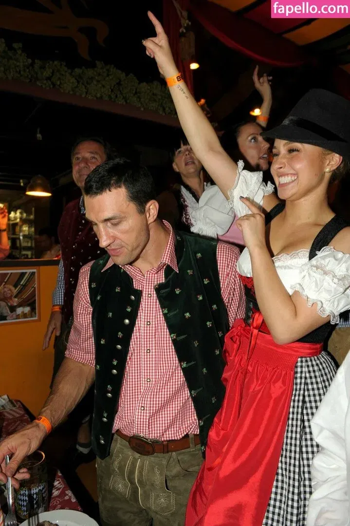 Hayden Panettiere Onlyfans Photo Gallery 