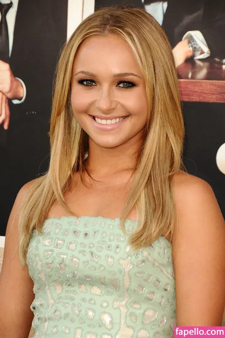 Hayden Panettiere Onlyfans Photo Gallery 