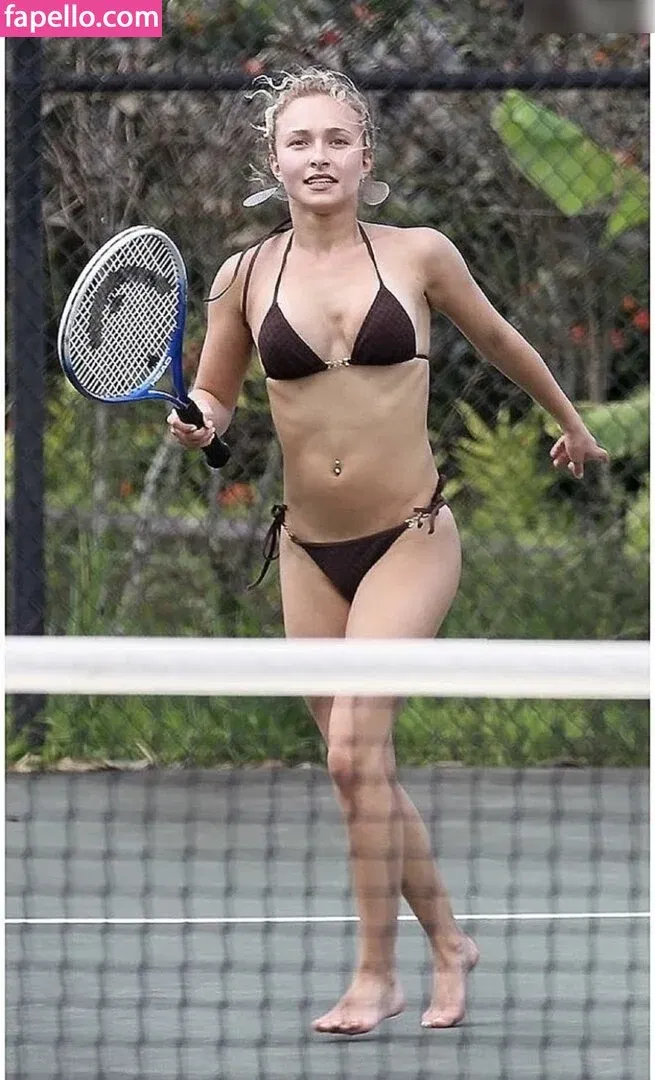 Hayden Panettiere Onlyfans Photo Gallery 