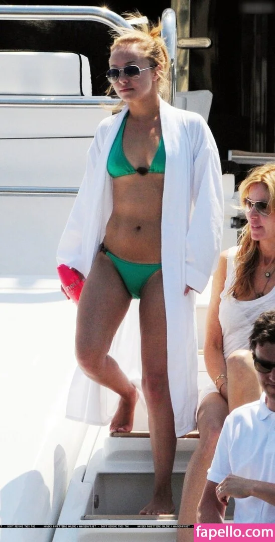 Hayden Panettiere Onlyfans Photo Gallery 