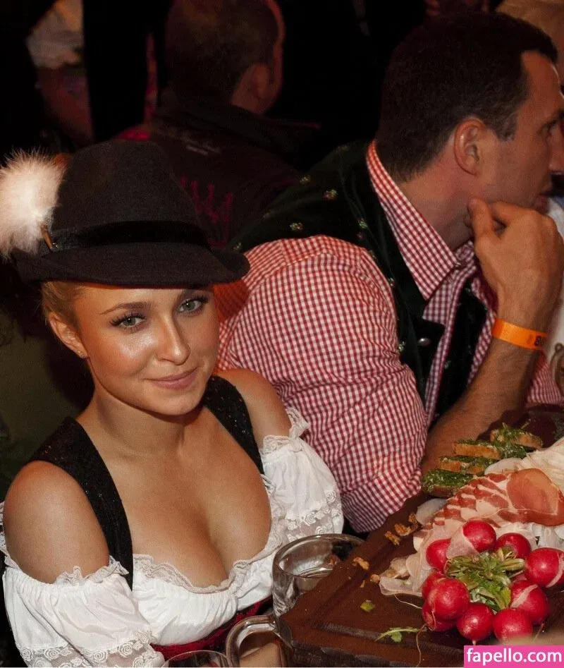 Hayden Panettiere Onlyfans Photo Gallery 