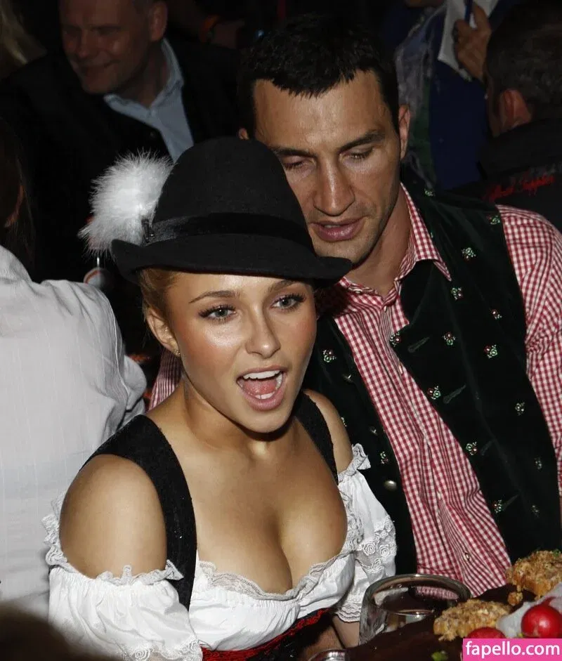 Hayden Panettiere Onlyfans Photo Gallery 