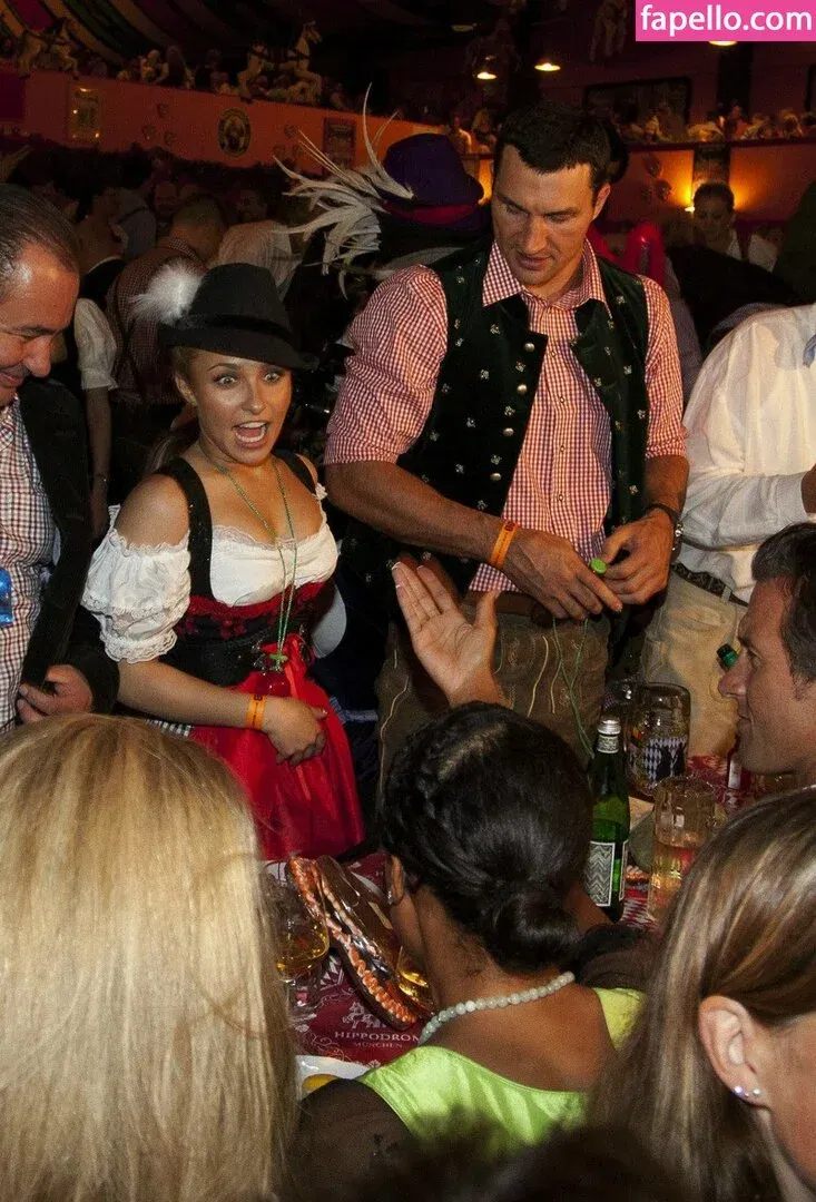 Hayden Panettiere Onlyfans Photo Gallery 