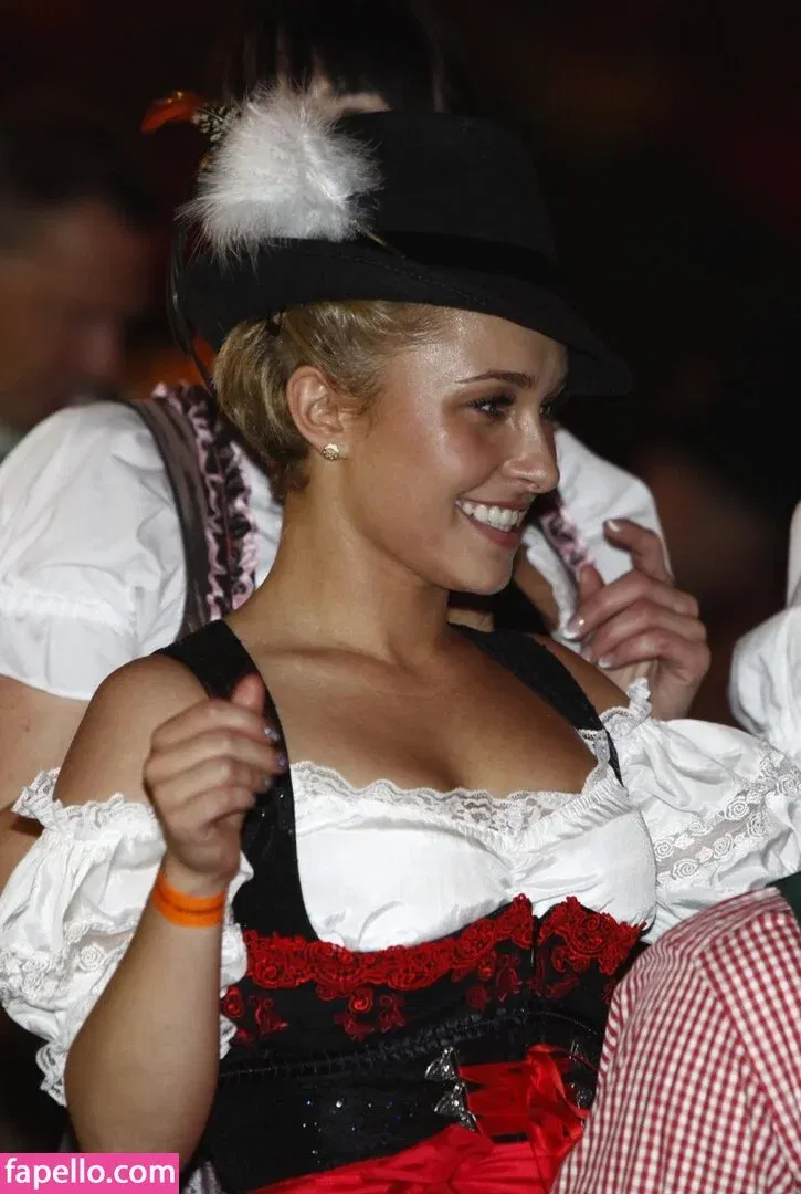 Hayden Panettiere Onlyfans Photo Gallery 