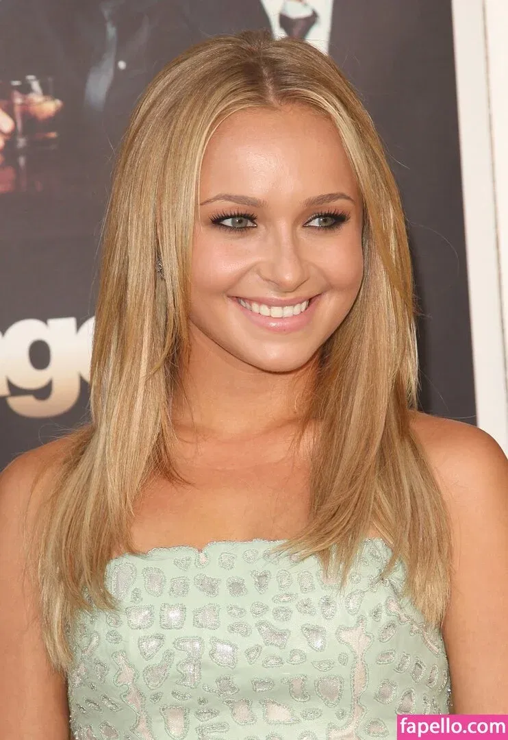 Hayden Panettiere Onlyfans Photo Gallery 