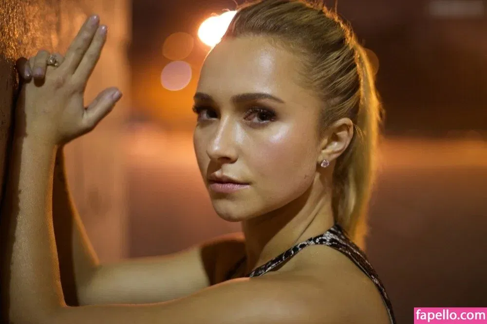 Hayden Panettiere Onlyfans Photo Gallery 