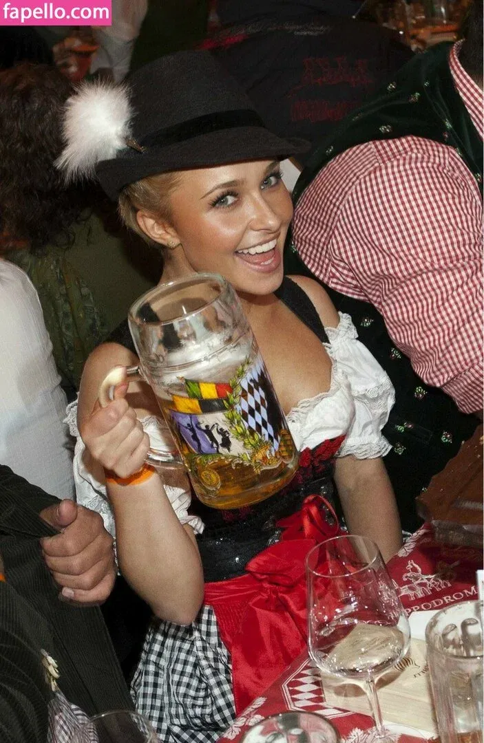 Hayden Panettiere Onlyfans Photo Gallery 