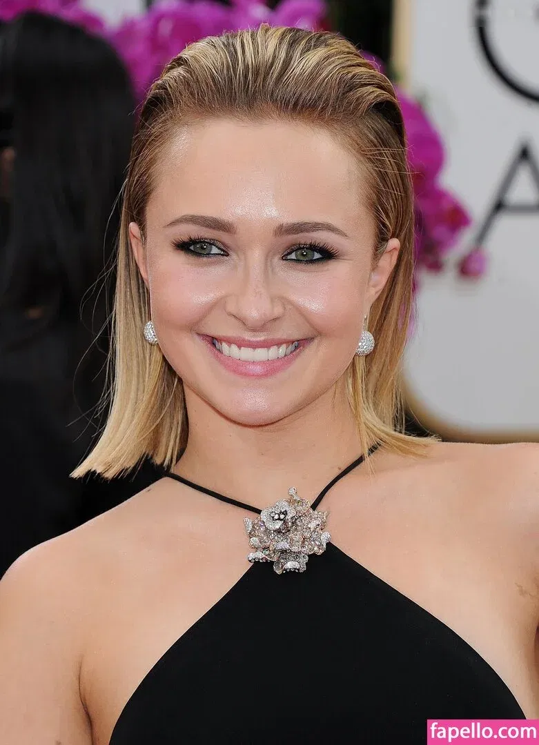 Hayden Panettiere Onlyfans Photo Gallery 