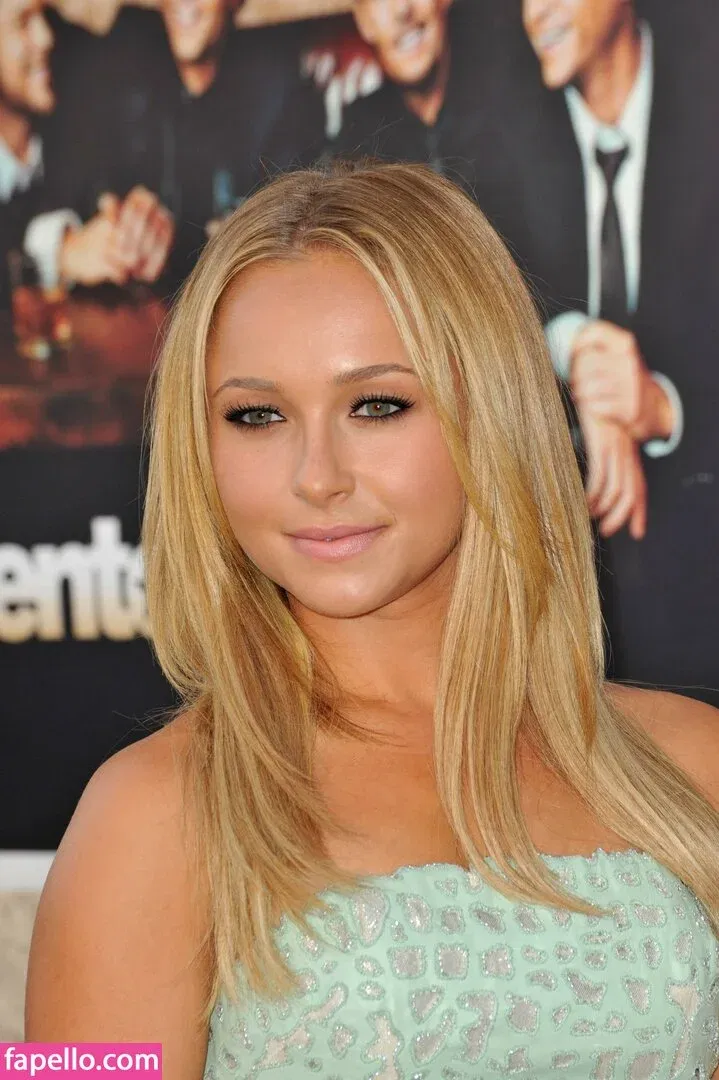 Hayden Panettiere Onlyfans Photo Gallery 