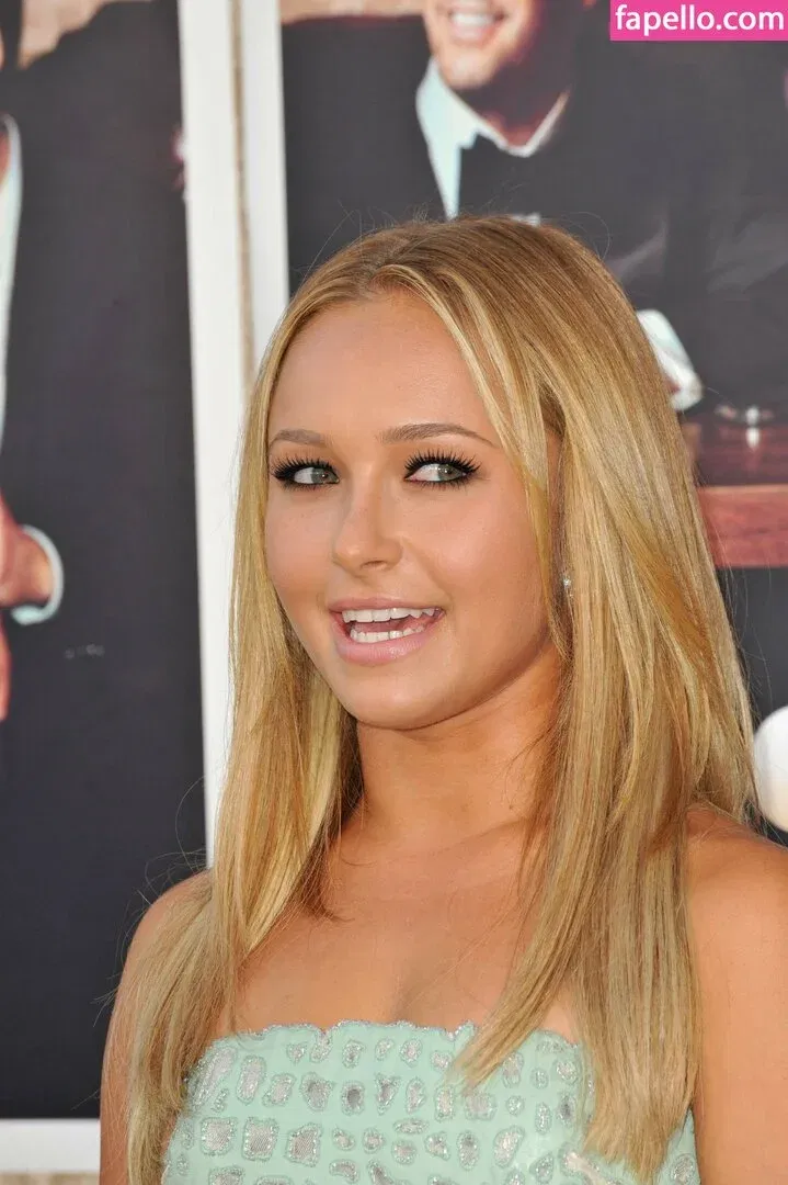 Hayden Panettiere Onlyfans Photo Gallery 