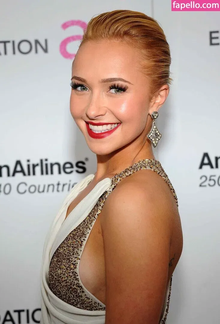 Hayden Panettiere Onlyfans Photo Gallery 