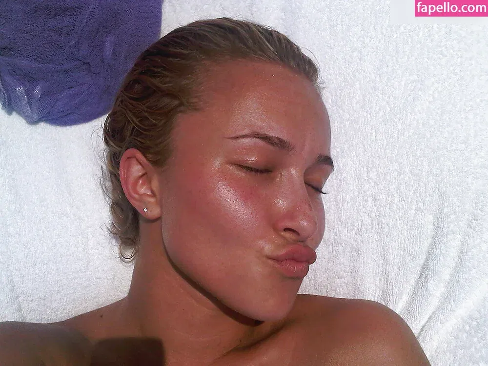 Hayden Panettiere Onlyfans Photo Gallery 