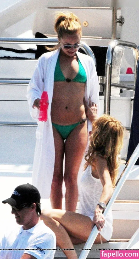 Hayden Panettiere Onlyfans Photo Gallery 