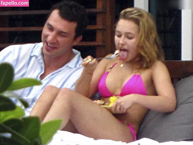 Hayden Panettiere Onlyfans Photo Gallery 