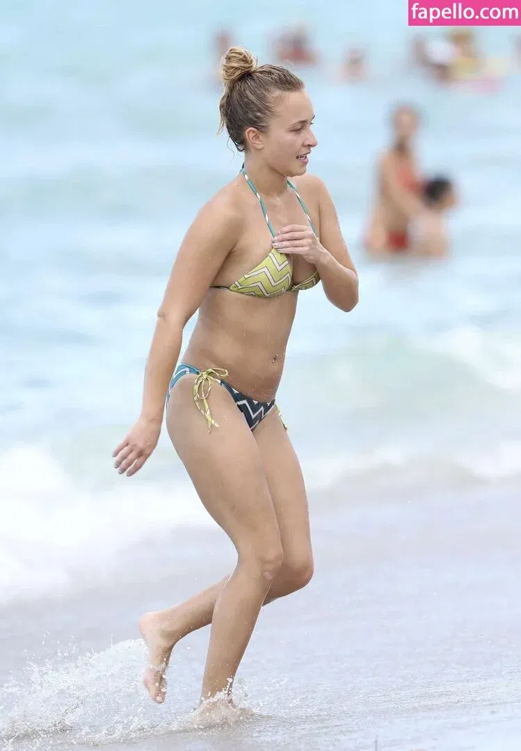 Hayden Panettiere Onlyfans Photo Gallery 