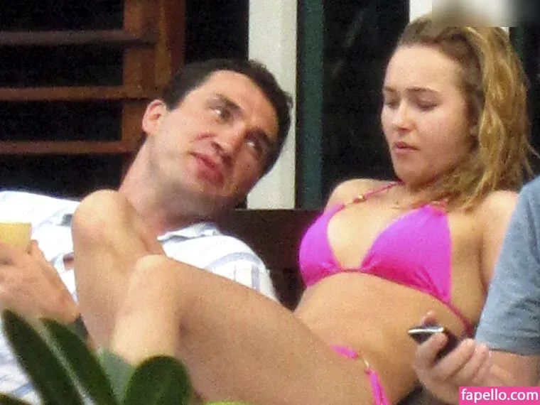 Hayden Panettiere Onlyfans Photo Gallery 