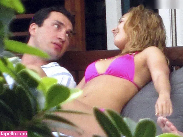 Hayden Panettiere Onlyfans Photo Gallery 