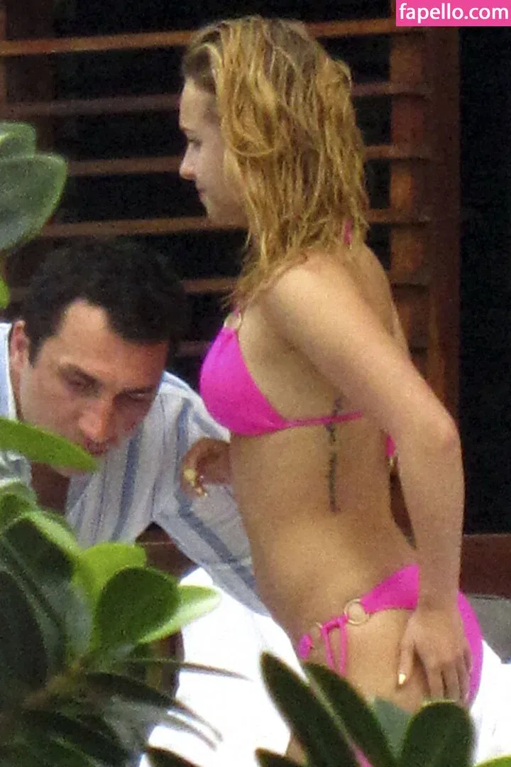 Hayden Panettiere Onlyfans Photo Gallery 