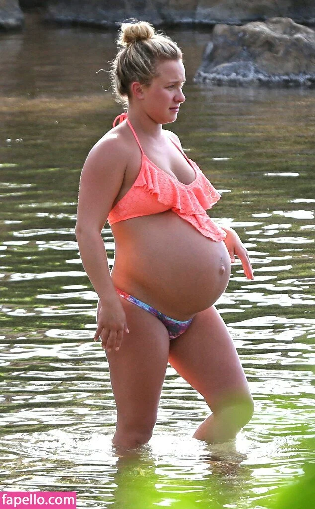 Hayden Panettiere Onlyfans Photo Gallery 