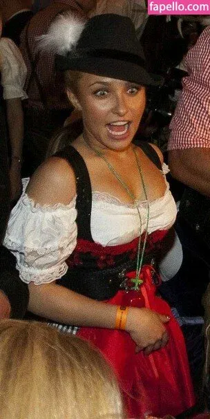 Hayden Panettiere Onlyfans Photo Gallery 