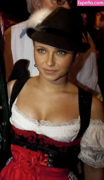 Hayden Panettiere Onlyfans Photo Gallery 